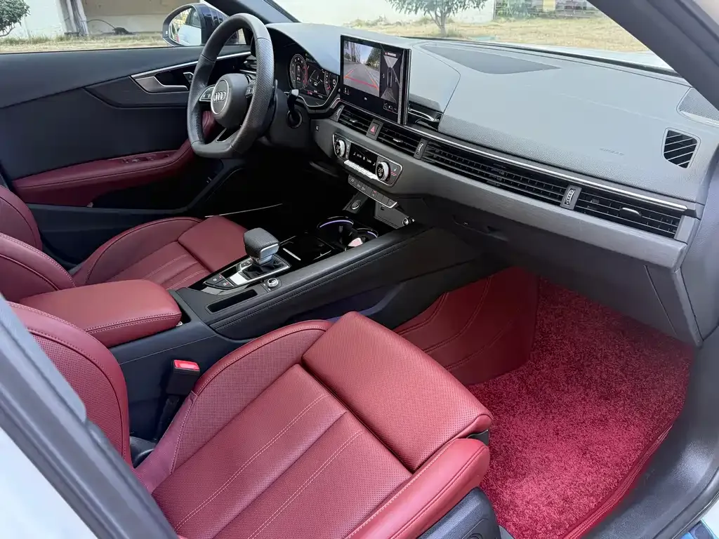 Audi A4L 2024 из CN, фото 5