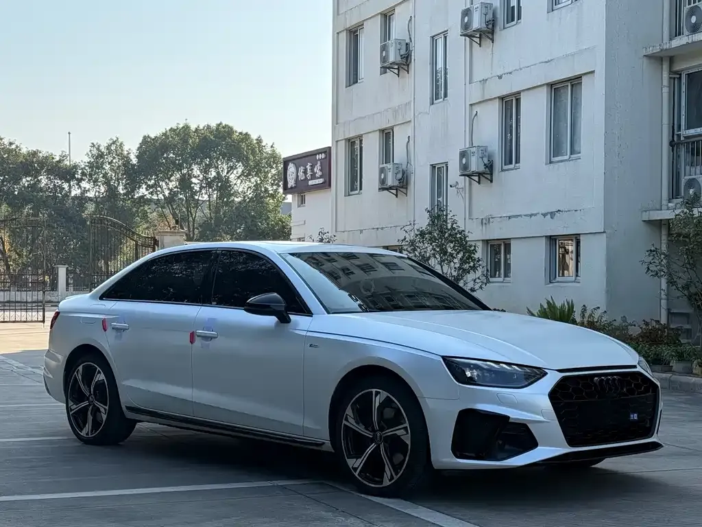 Audi A4L 2024 из CN, фото 4
