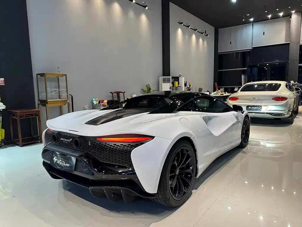 McLaren Artura 2024 из CN, фото 7