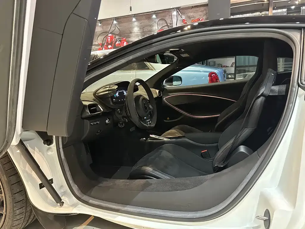 McLaren Artura 2024 из CN, фото 10