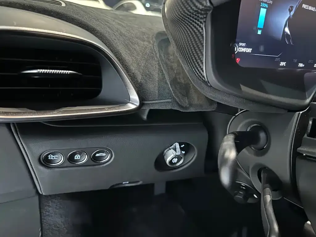 McLaren Artura 2024 из CN, фото 6