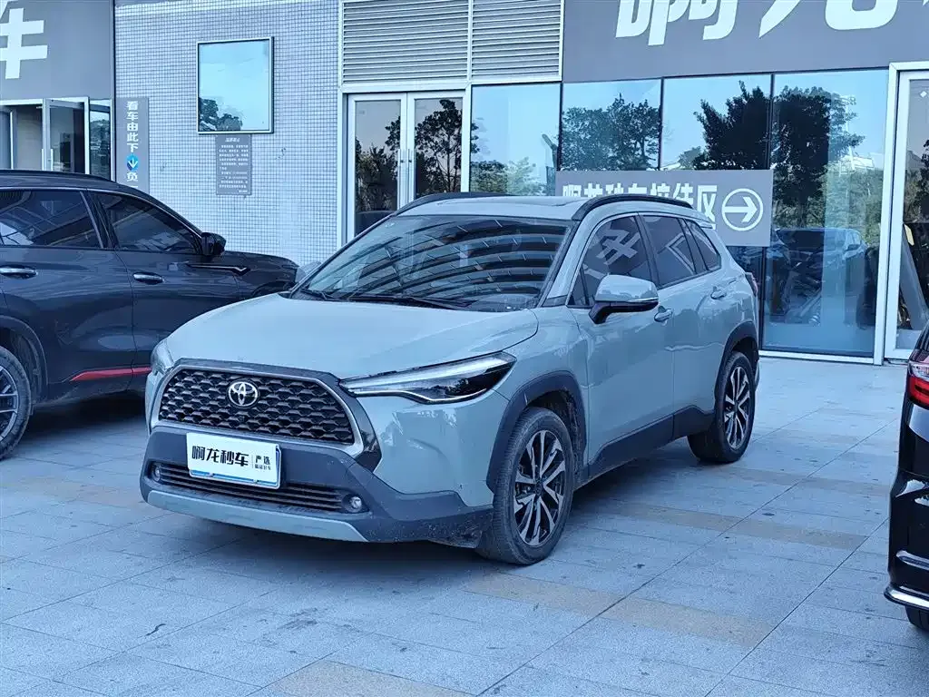 Toyota Corolla Cross 2022 из CN, фото 1