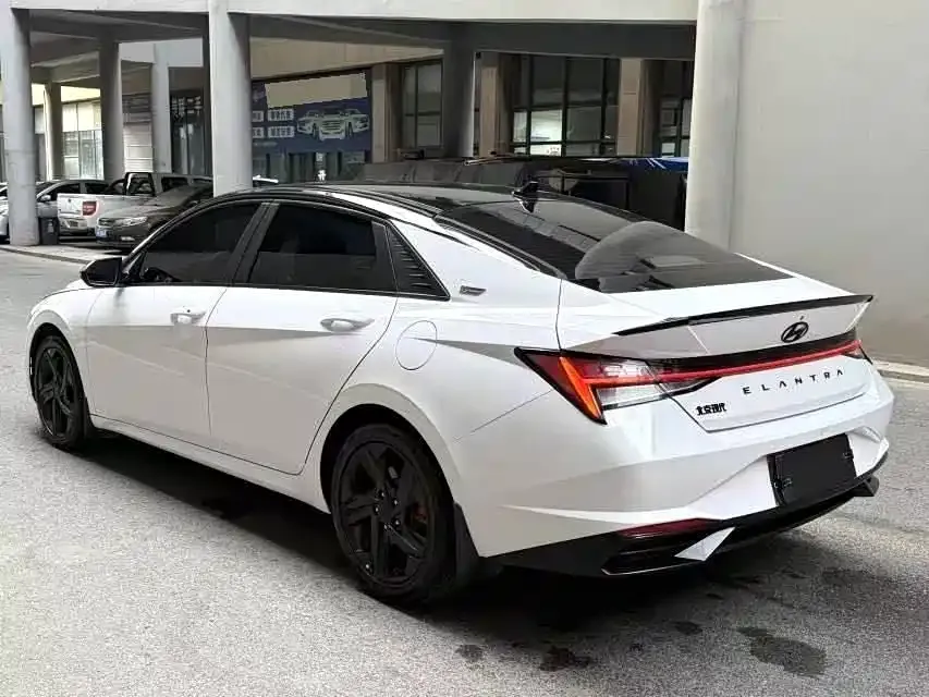 Hyundai Elantra 2023 из CN, фото 7