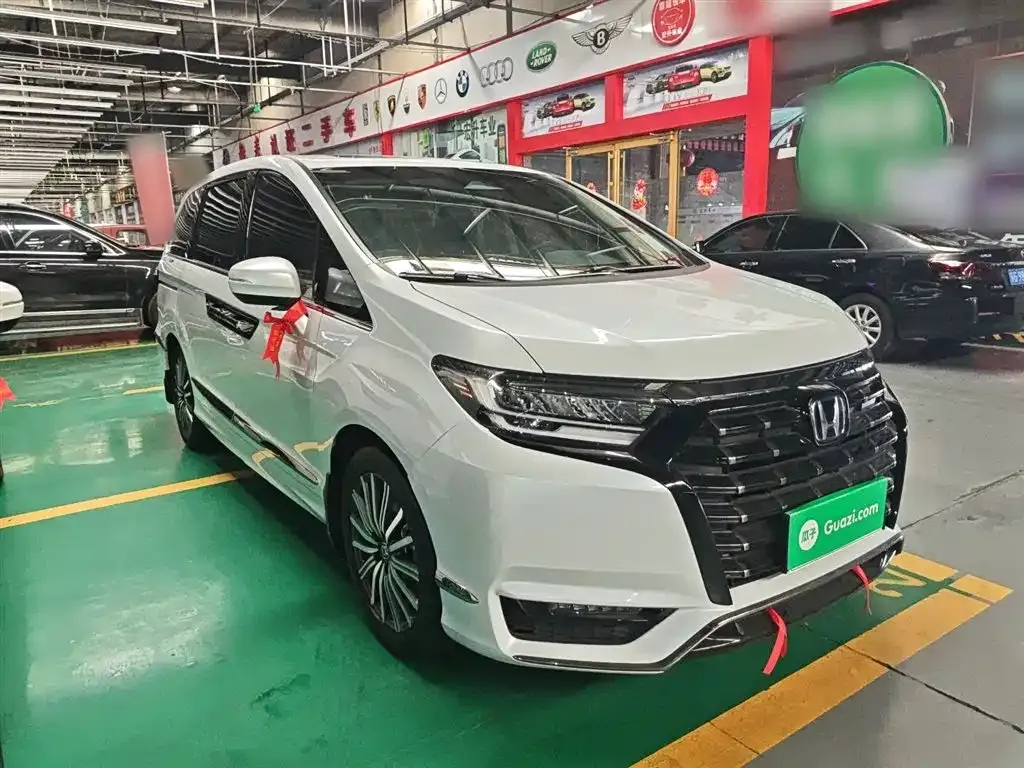 Honda Elysion 2024 из CN, фото 5