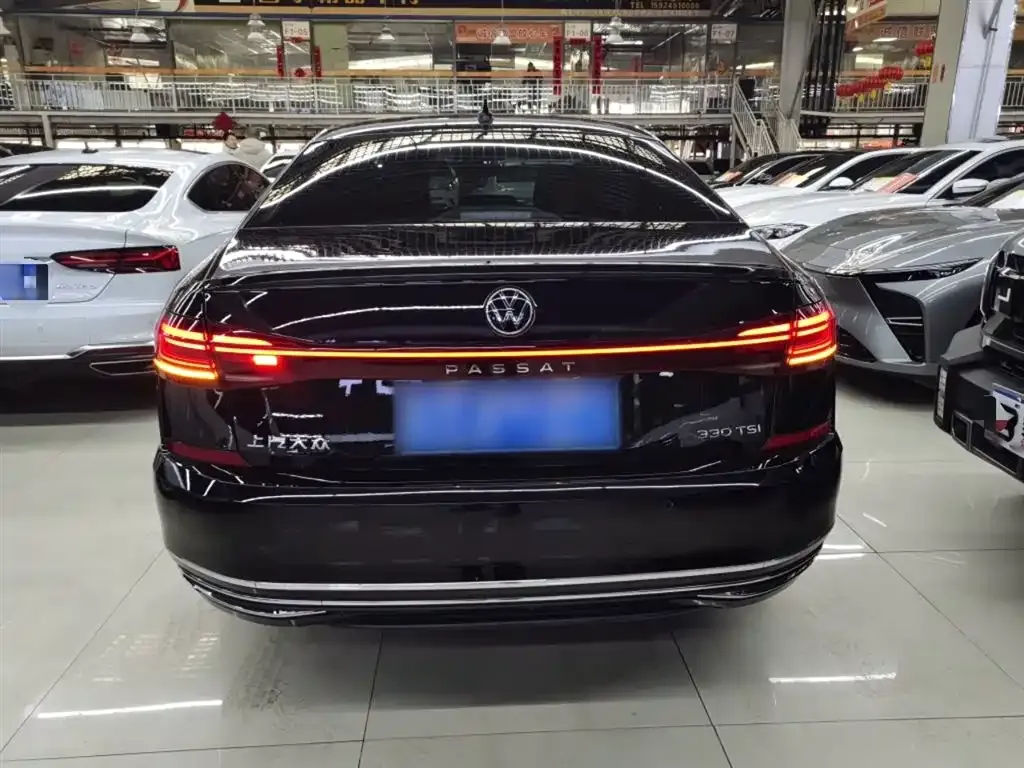 Volkswagen Passat — фото 10