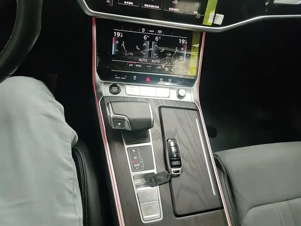 Audi A6L 2025 из CN, фото 6