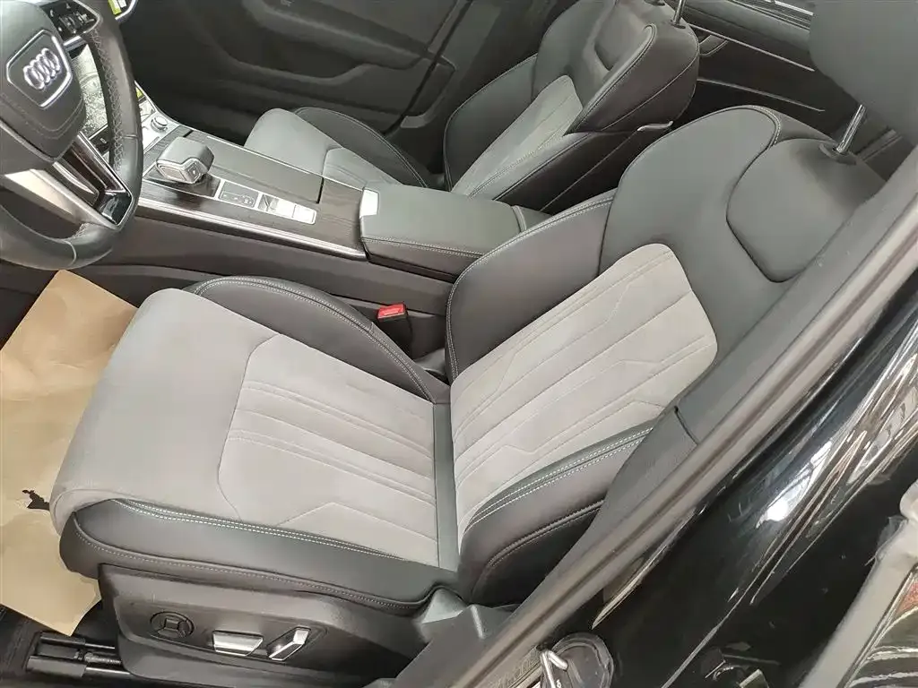 Audi A6L 2025 из CN, фото 5