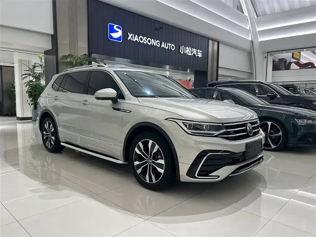Volkswagen Tiguan L 2022 из CN, фото 3
