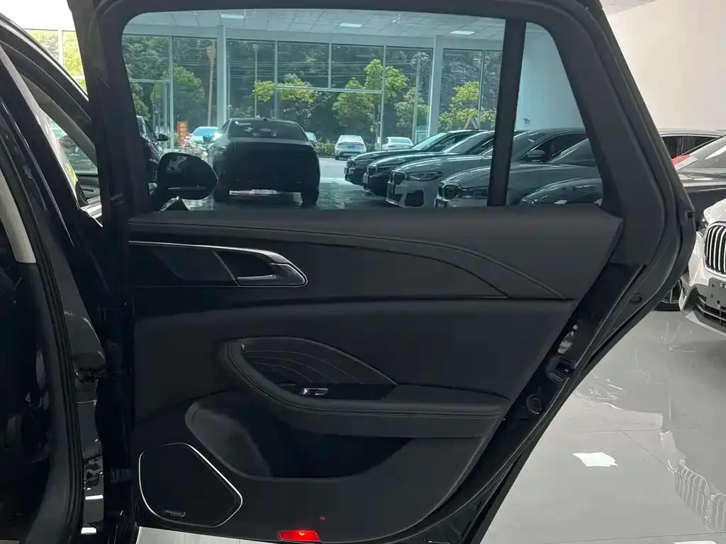 Hongqi H5 2024 из CN, фото 4