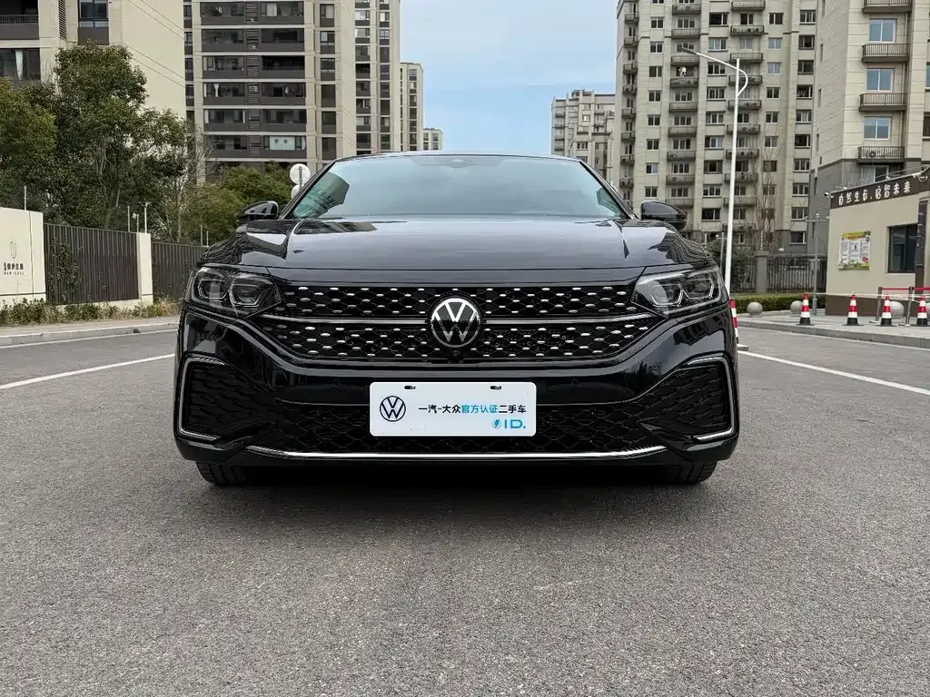Volkswagen Passat 2023 из CN, фото 6