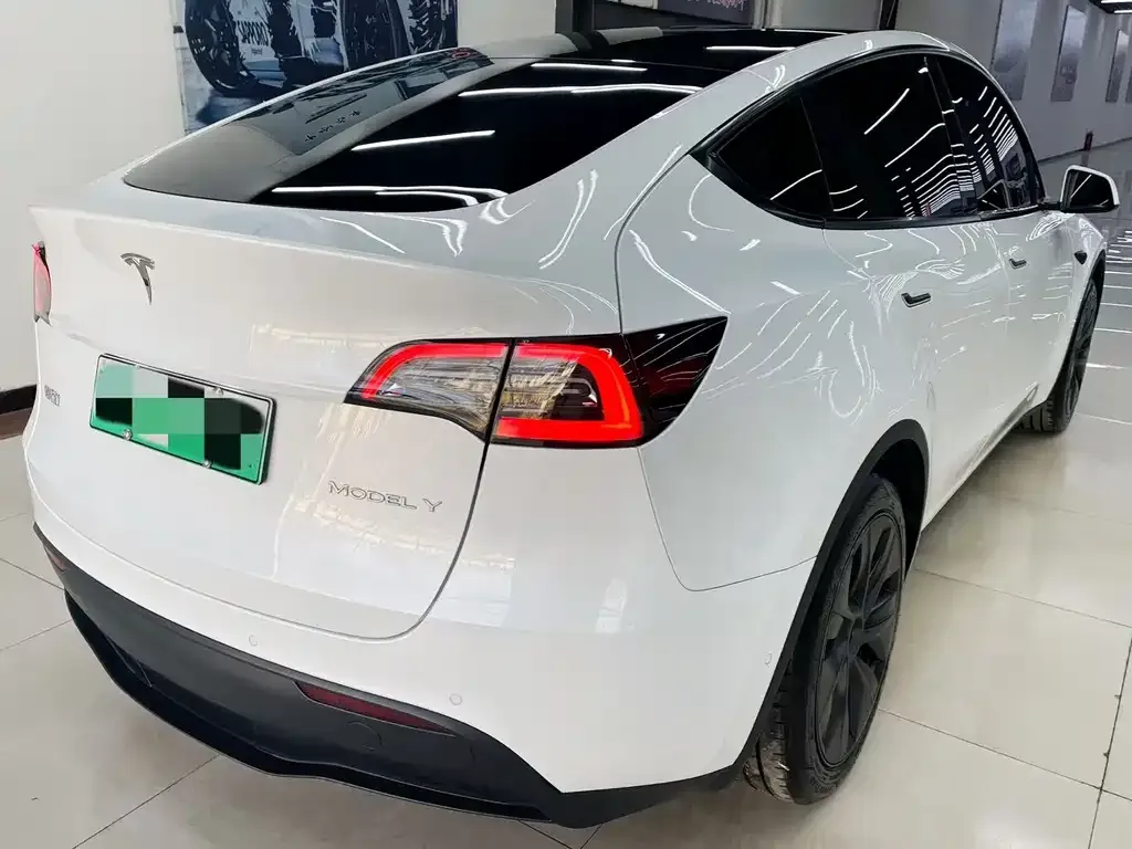 Tesla Model Y 2024 из CN, фото 4