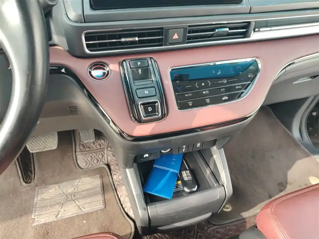 Honda Elysion 2022 из CN, фото 5