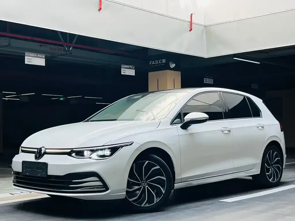 Volkswagen Golf 2022 из CN, фото 1