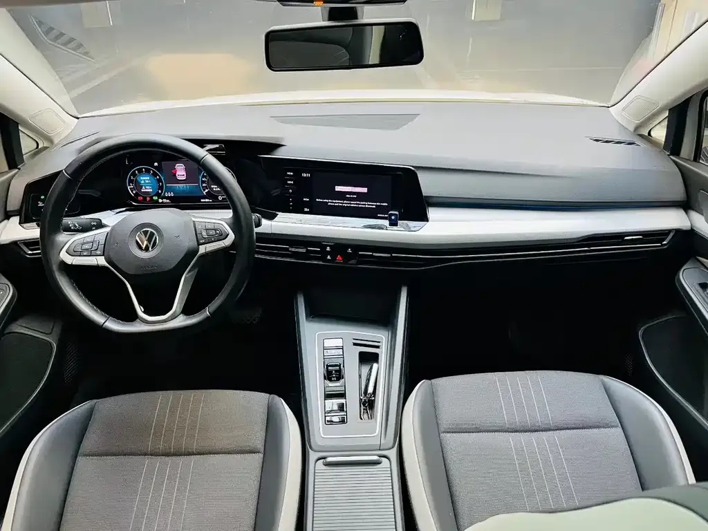 Volkswagen Golf 2022 из CN, фото 4