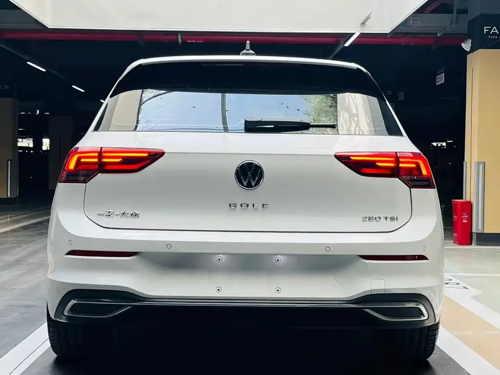 Volkswagen Golf 2022 из CN, фото 3