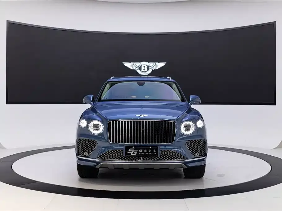 Bentley Bentayga 2023 из CN, фото 3