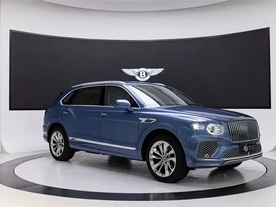 Bentley Bentayga 2023 из CN, фото 6