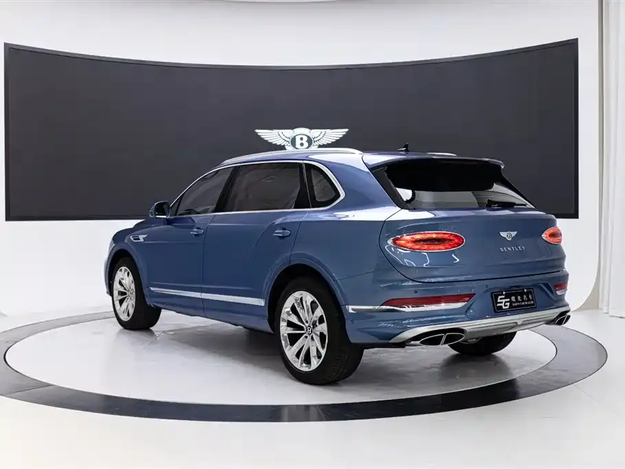 Bentley Bentayga 2023 из CN, фото 5