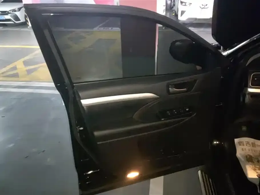 Toyota Highlander 2021 из CN, фото 10