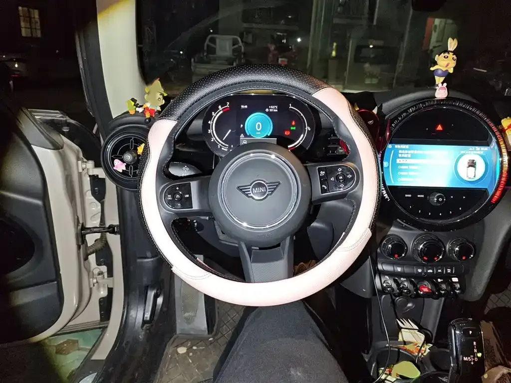 MINI Cooper (3-door) 2023 из CN, фото 9