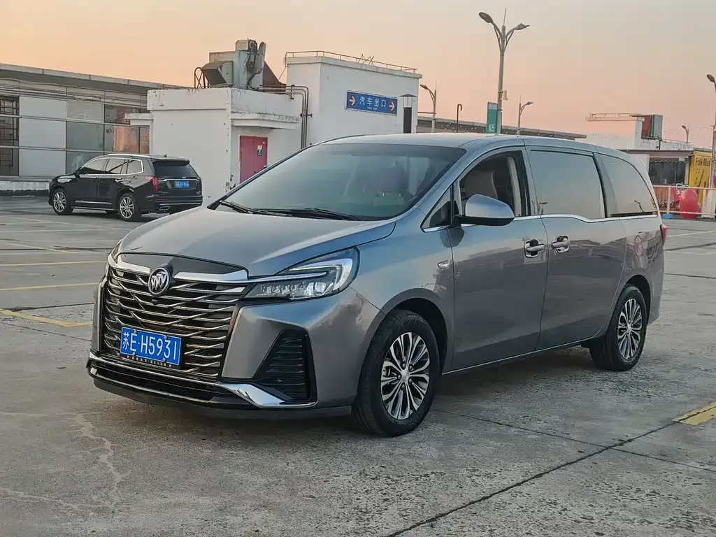 Buick GL8 2021 из CN, фото 2