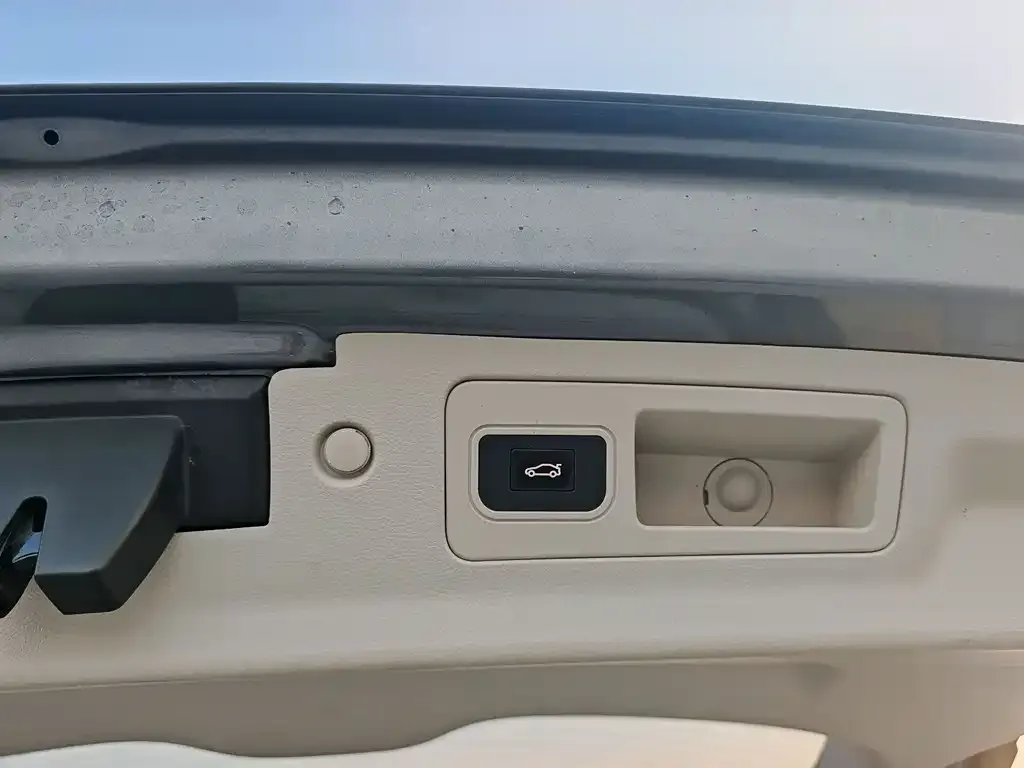 Buick GL8 2021 из CN, фото 8