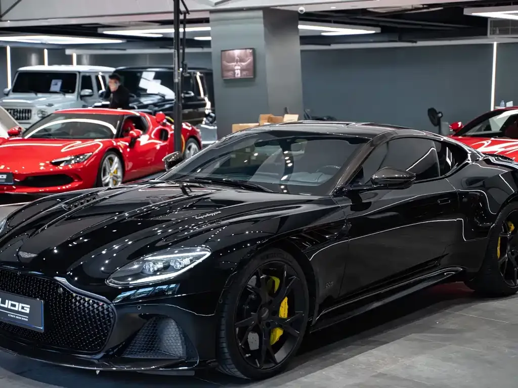 Aston Martin DBS 2021 из CN, фото 1