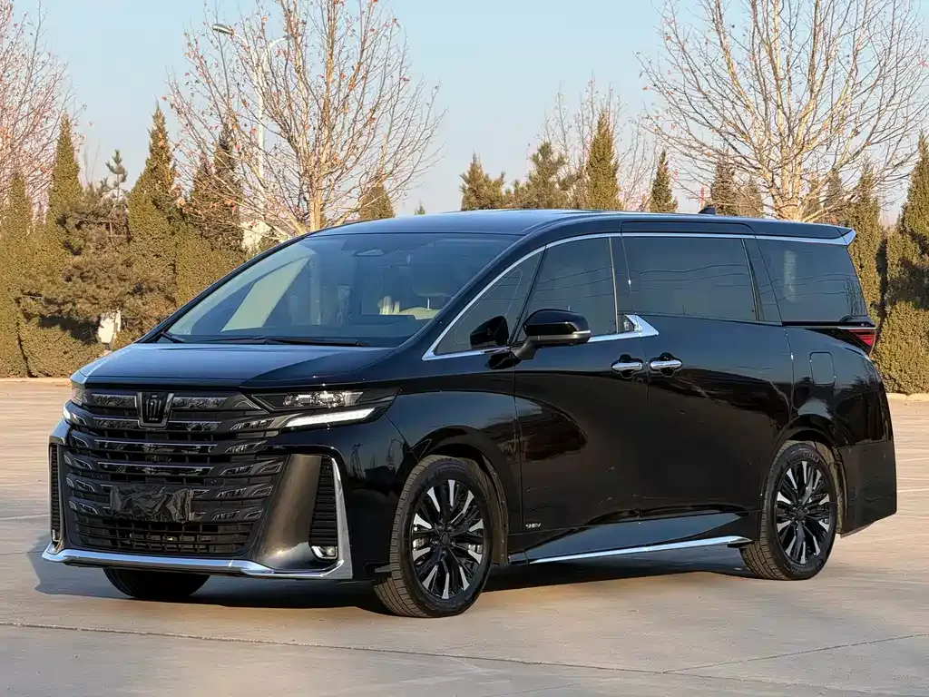 Toyota Vellfire 2024 из CN, фото 1