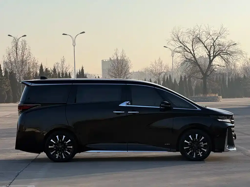Toyota Vellfire 2024 из CN, фото 5
