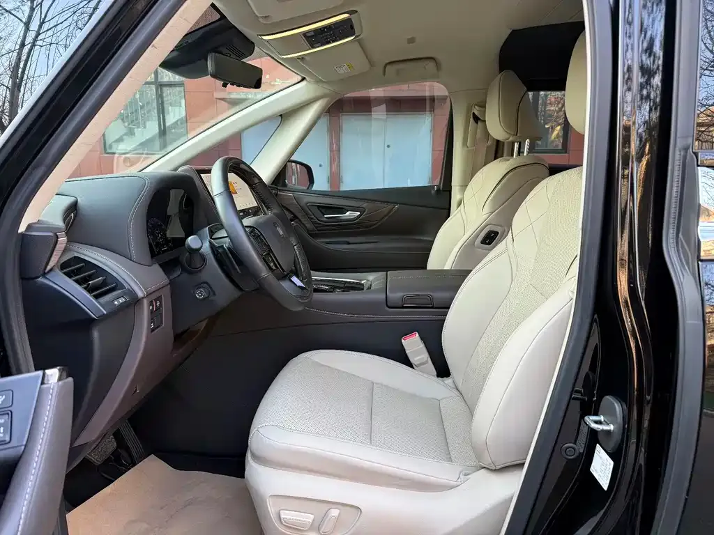 Toyota Vellfire 2024 из CN, фото 3