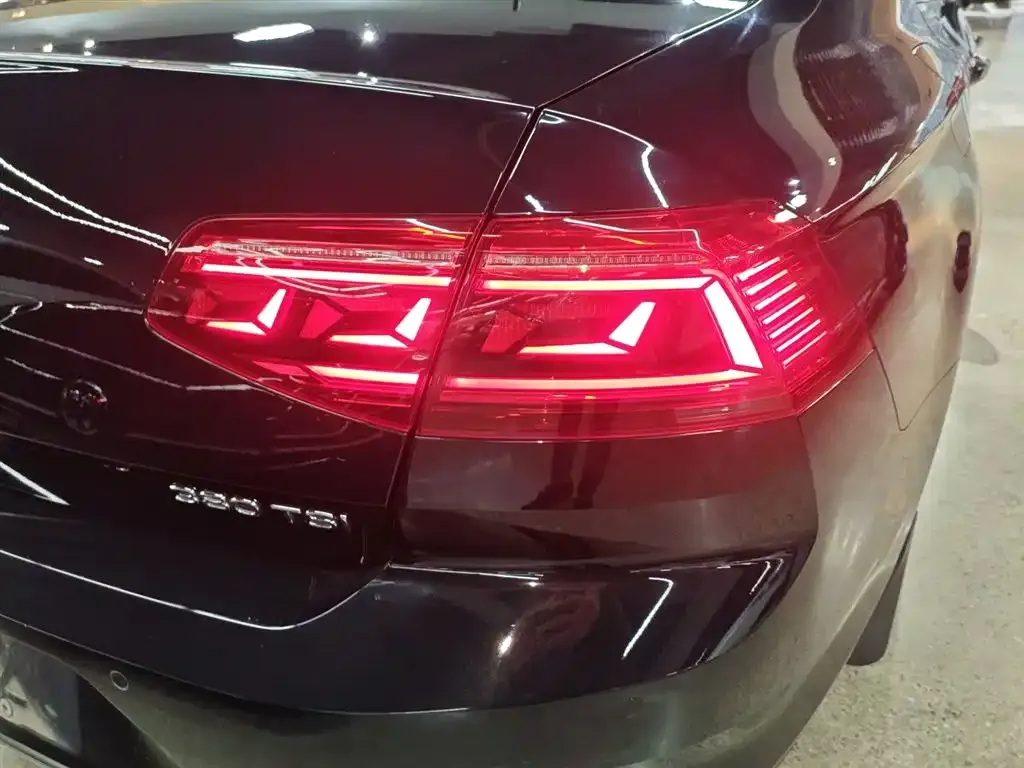 Volkswagen Magotan 2022 из CN, фото 2