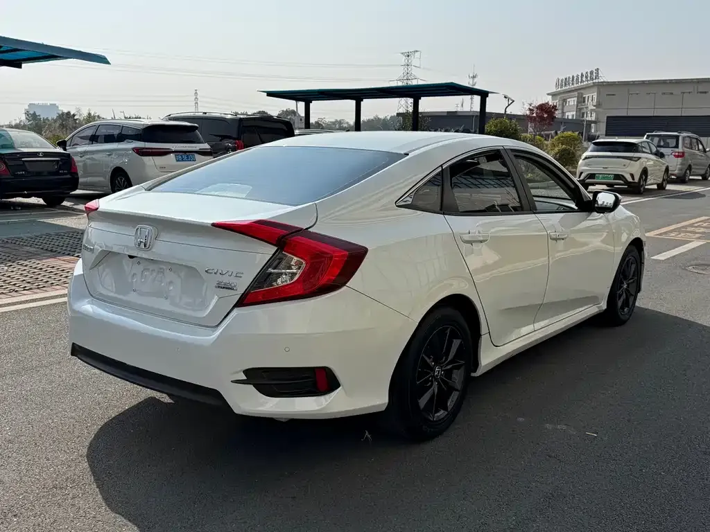 Honda Civic 2021 из CN, фото 5
