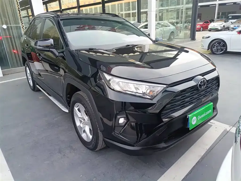 Toyota RAV4 2023 из CN, фото 8