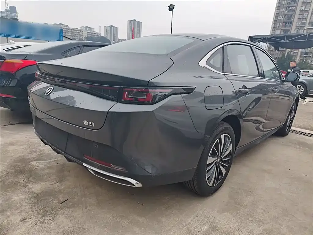 Changan Eado PHEV 2026 из CN, фото 3