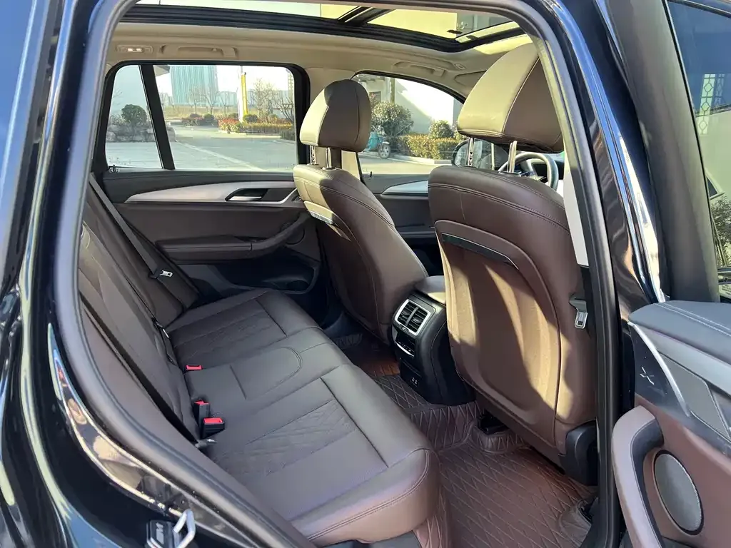 BMW iX3 2023 из CN, фото 4