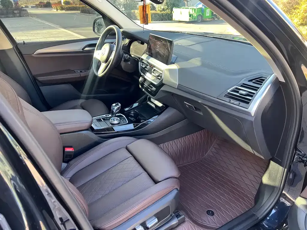 BMW iX3 2023 из CN, фото 2