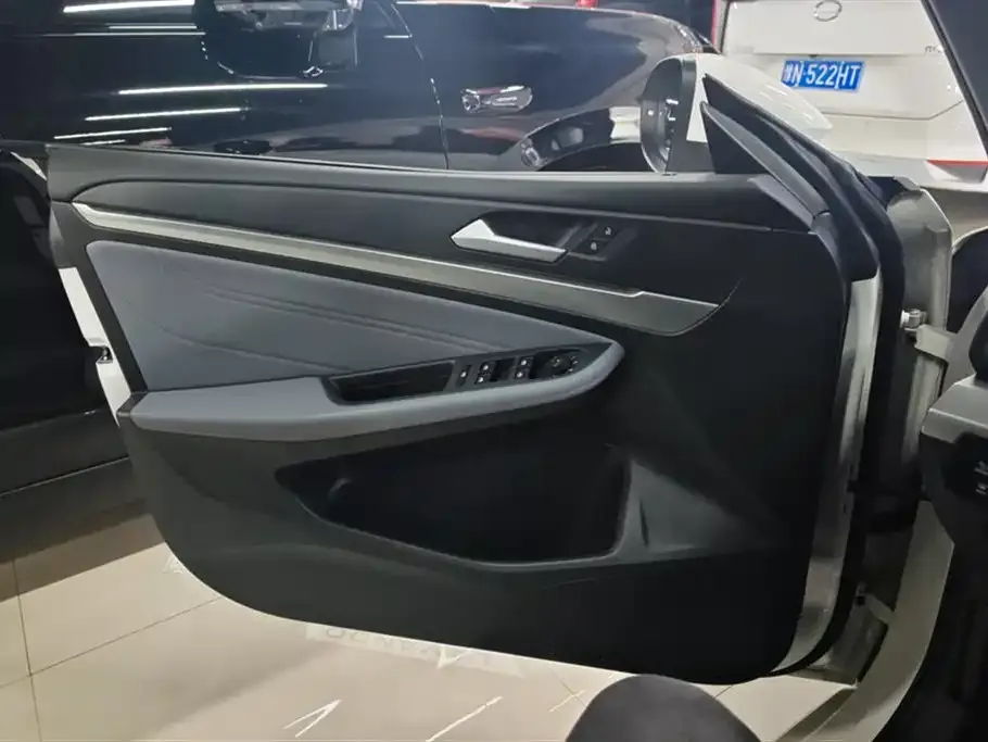 Volkswagen Lamando 2023 из CN, фото 8