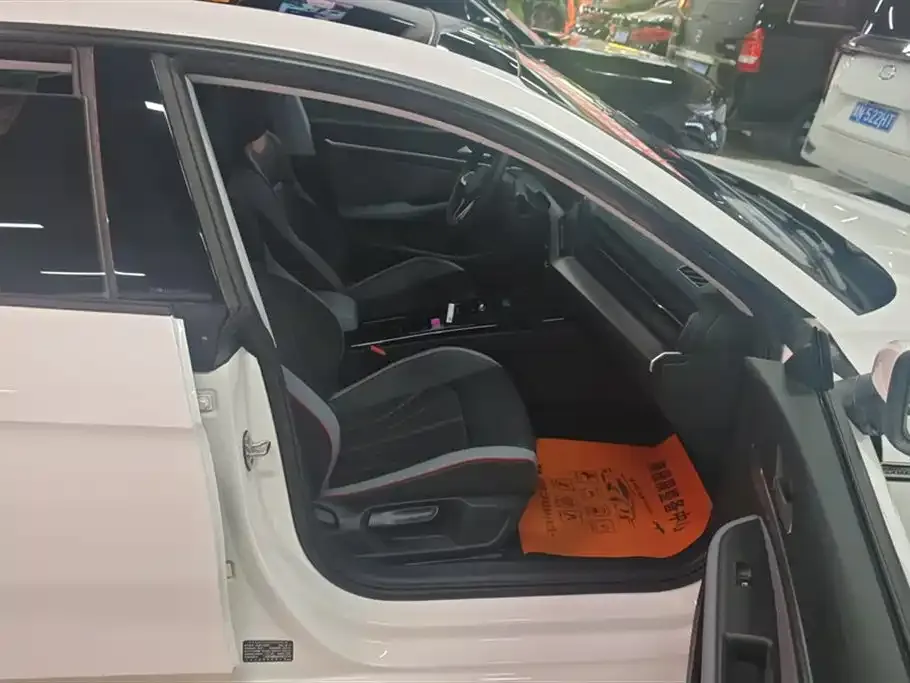 Volkswagen Lamando 2023 из CN, фото 7