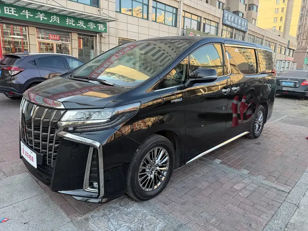 Toyota Alphard 2023 из CN, фото 1