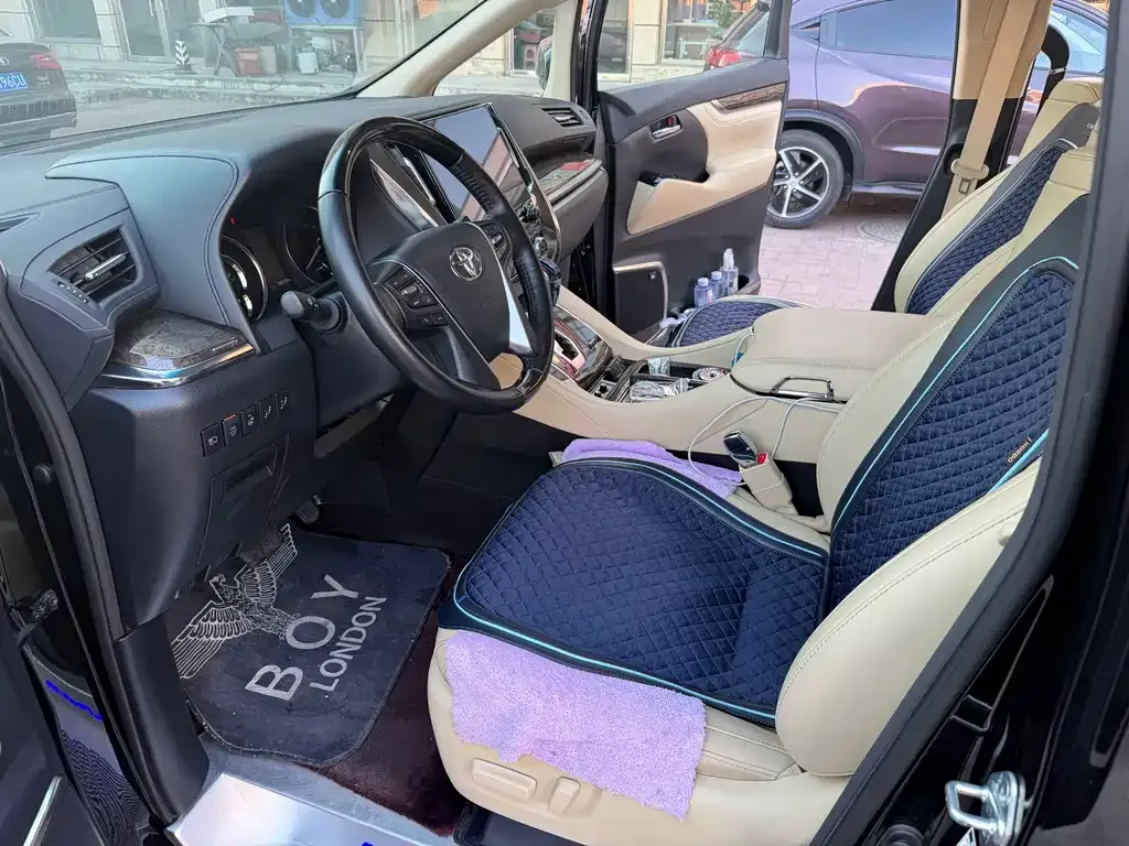 Toyota Alphard 2023 из CN, фото 8