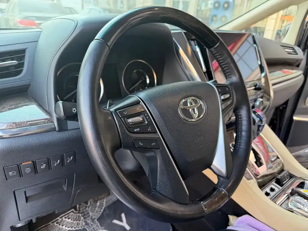 Toyota Alphard 2023 из CN, фото 3
