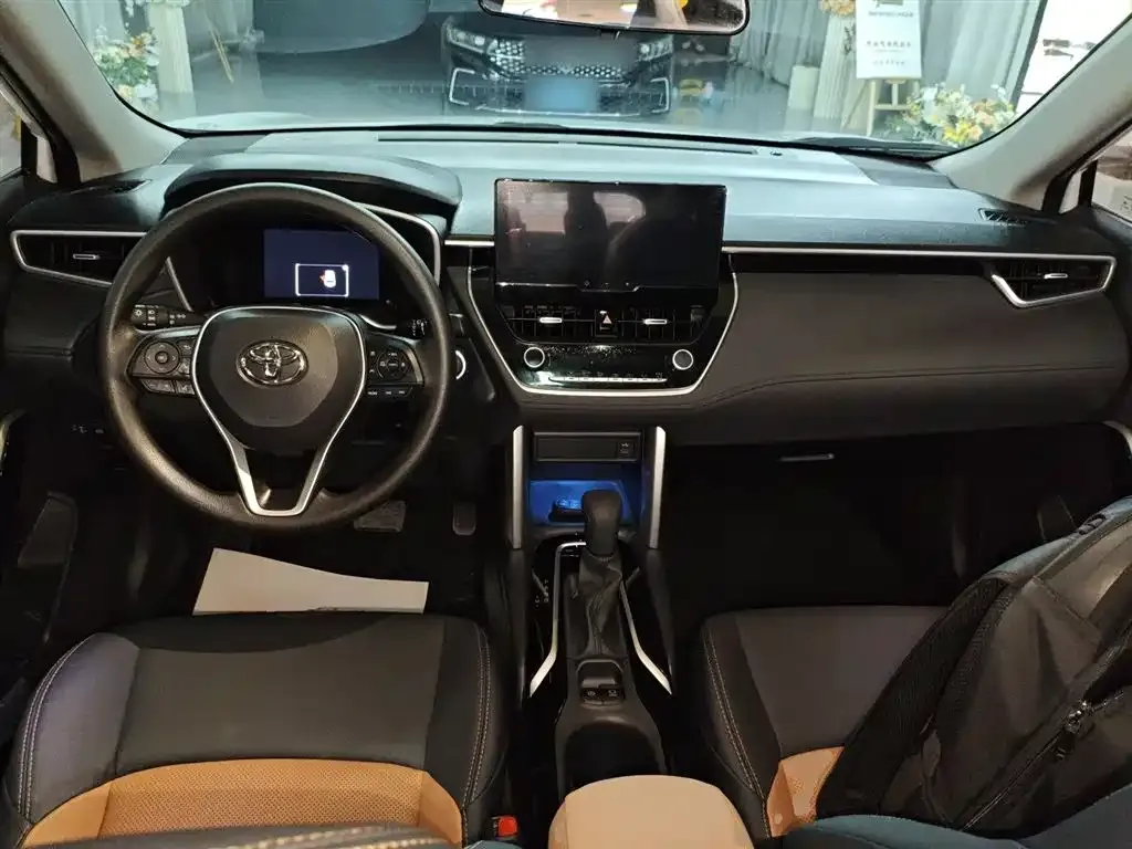 Toyota Frontlander 2023 из CN, фото 10