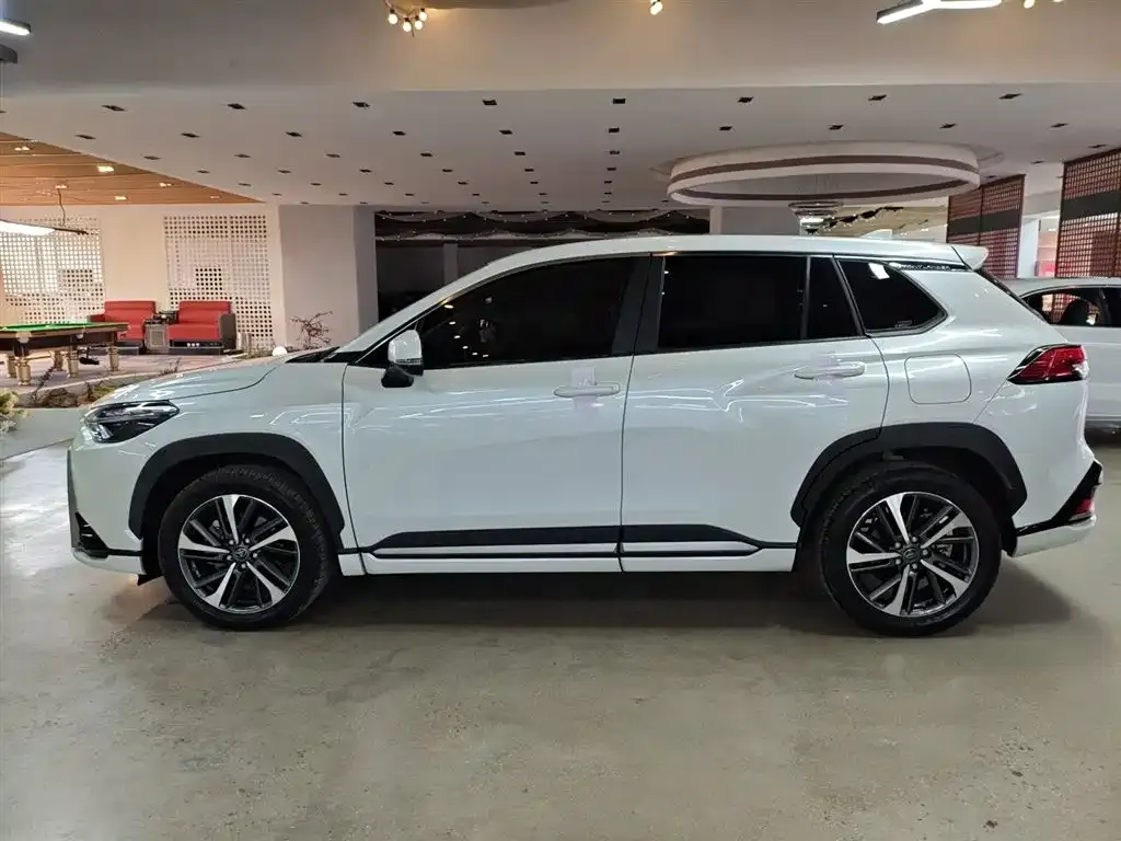 Toyota Frontlander 2023 из CN, фото 5
