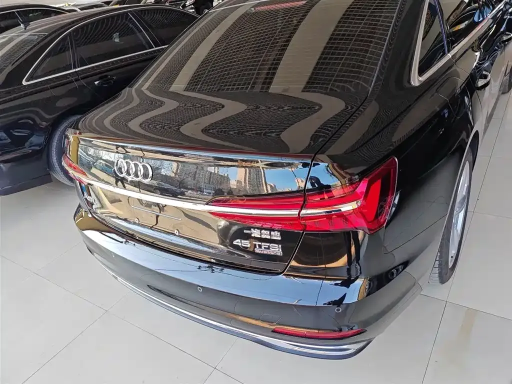 Audi A6L 2024 из CN, фото 2