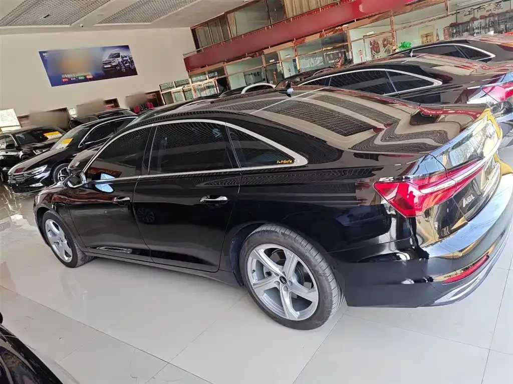 Audi A6L 2024 из CN, фото 5