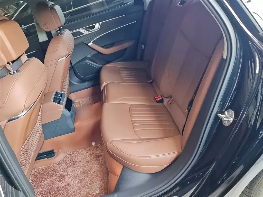 Audi A6L 2024 из CN, фото 7