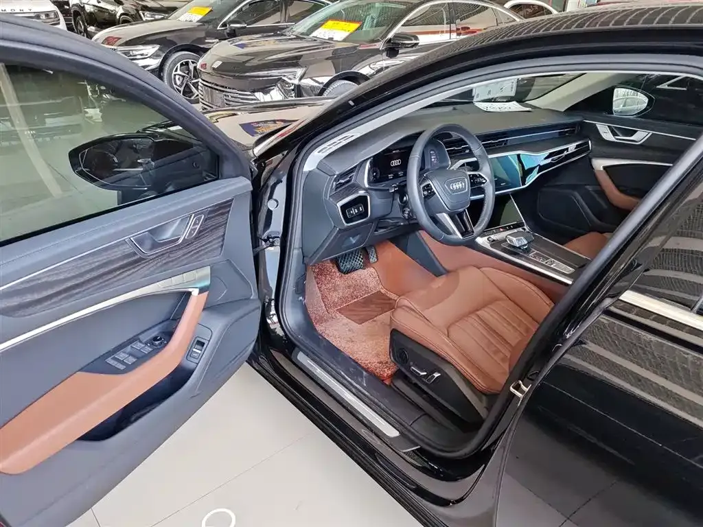 Audi A6L 2024 из CN, фото 4