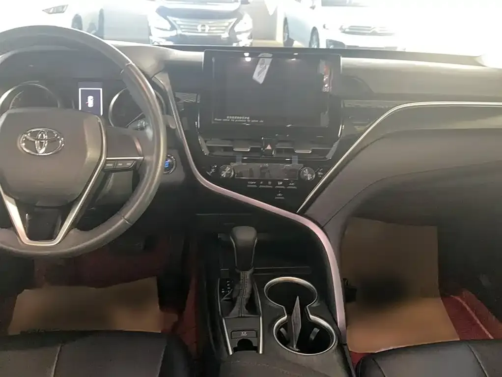 Toyota Camry 2023 из CN, фото 2