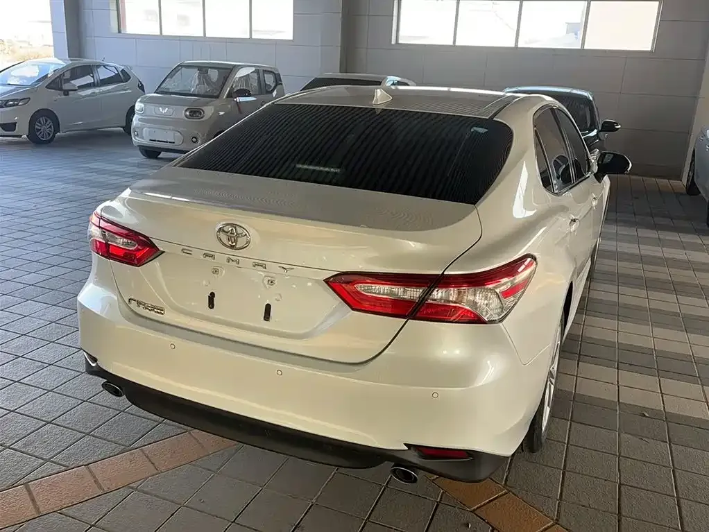 Toyota Camry 2023 из CN, фото 5