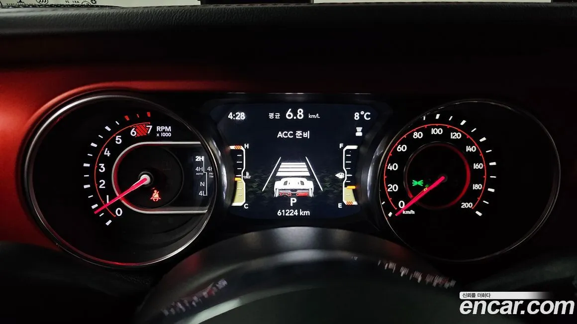 Jeep Wrangler 2021 из KR, фото 8